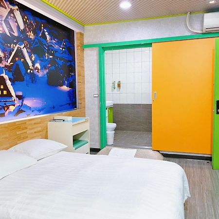 Clover House-自助式無人旅店 تشونغلي المظهر الخارجي الصورة