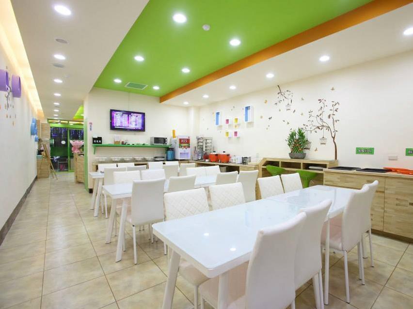Clover House-自助式無人旅店 تشونغلي المظهر الخارجي الصورة